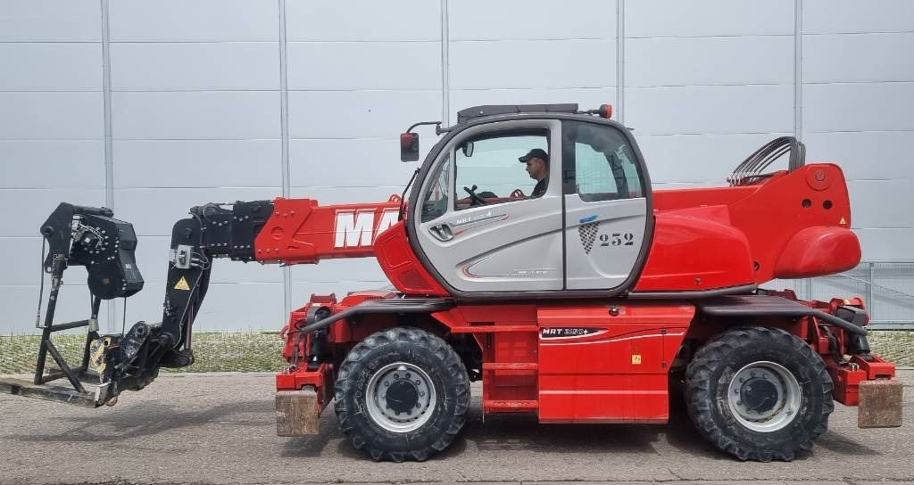 Manitou MRT 2150 Plus Privilege - Teleszkópos rakodó: 3 kép. Manitou MRT 2150 Plus Privilege - Teleszkópos rakodó: 3 kép.