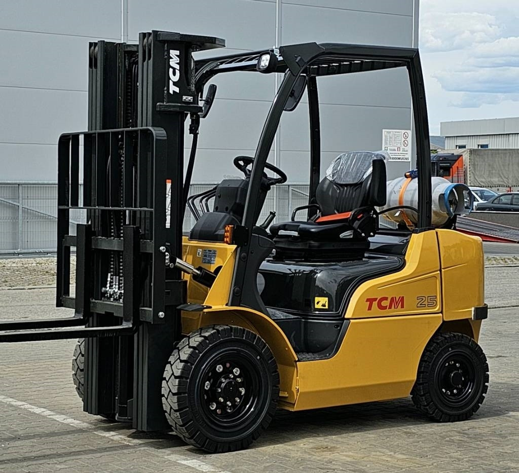 TCM FGE25-E2 UNUSED TRIPLEX 4700mm - Gázüzemű targonca: 1 kép. TCM FGE25-E2 UNUSED TRIPLEX 4700mm - Gázüzemű targonca: 1 kép.