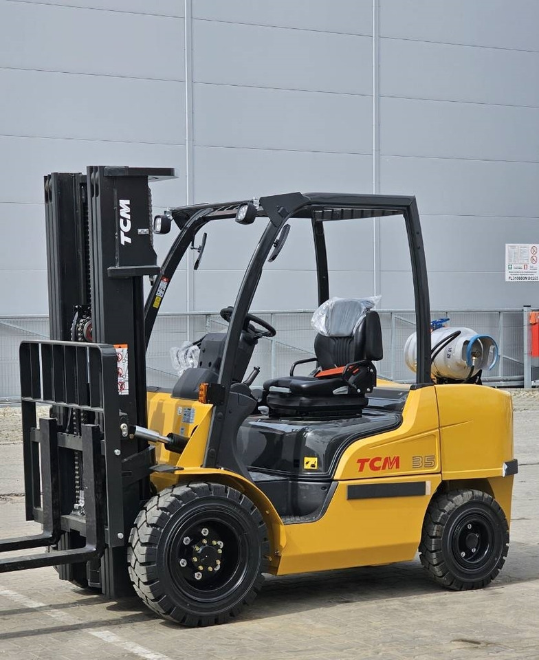 TCM FGE35-E2 BRAND NEW TR4300mm - Gázüzemű targonca: 4 kép. TCM FGE35-E2 BRAND NEW TR4300mm - Gázüzemű targonca: 4 kép.