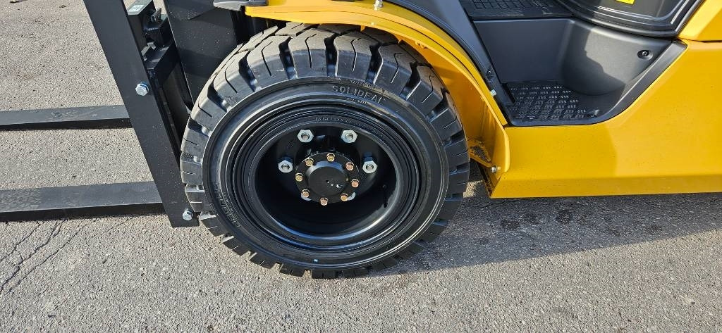 TCM FGE35-E2 BRAND NEW TR4700mm lízing TCM FGE35-E2 BRAND NEW TR4700mm: 17 kép. TCM FGE35-E2 BRAND NEW TR4700mm lízing TCM FGE35-E2 BRAND NEW TR4700mm: 17 kép.