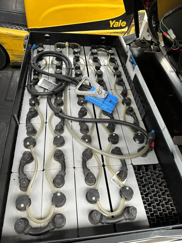 Elektromos targonca UniCarriers A1N1L15Q DRIVE-IN CAB: 7 kép.