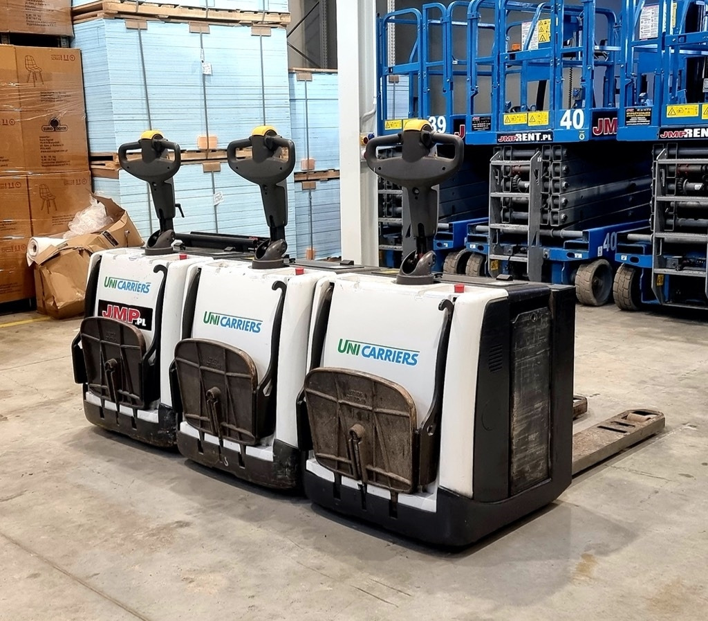 UniCarriers PMR200 - Emelőtargoncá: 1 kép. UniCarriers PMR200 - Emelőtargoncá: 1 kép.