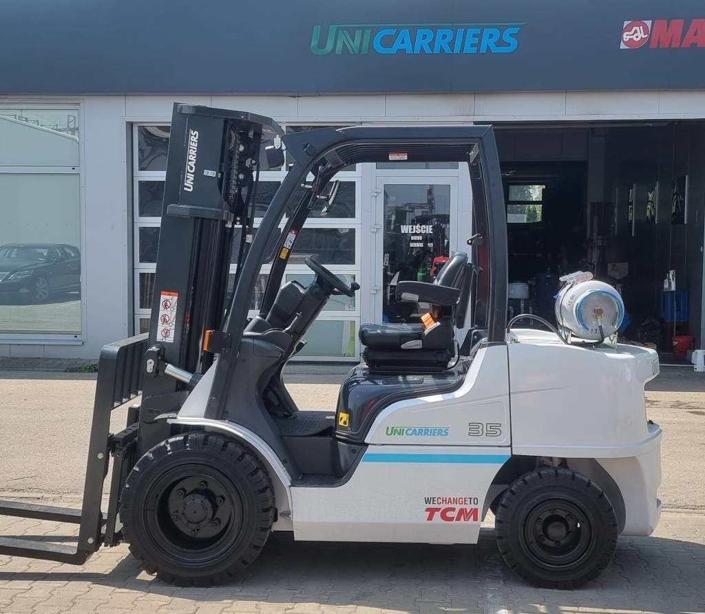 UniCarriers U2D2A35 FG35NT - Gázüzemű targonca: 3 kép. UniCarriers U2D2A35 FG35NT - Gázüzemű targonca: 3 kép.