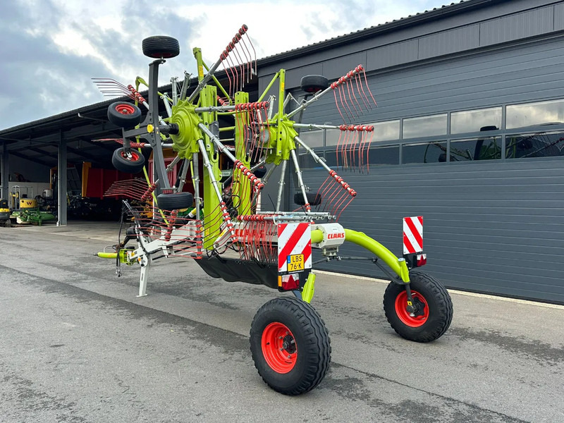Claas Liner 2700 - Szénaforgató: 5 kép. Claas Liner 2700 - Szénaforgató: 5 kép.