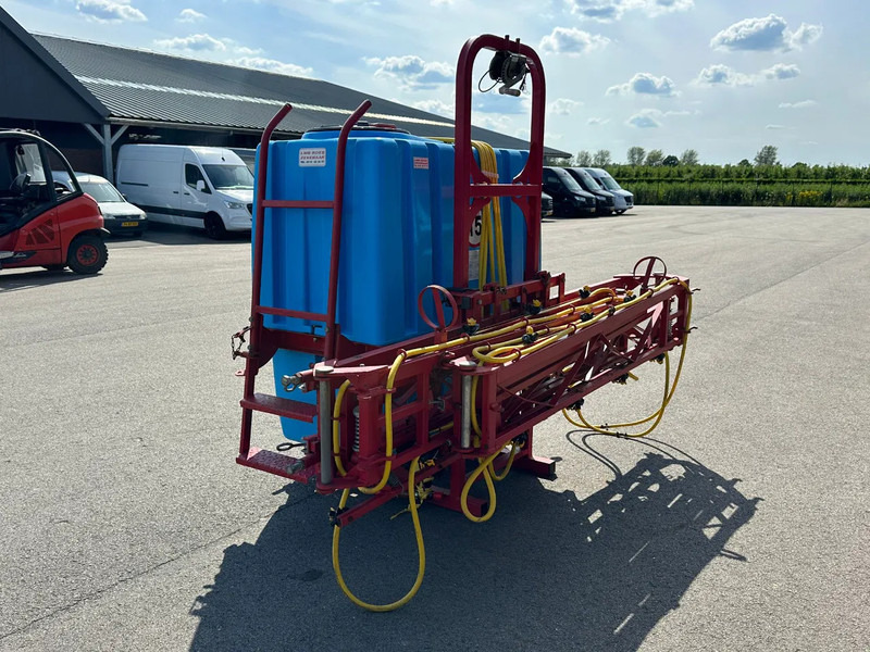 GRS 1000 ltr Gedragen veldspuit - Permetezők: 4 kép. GRS 1000 ltr Gedragen veldspuit - Permetezők: 4 kép.
