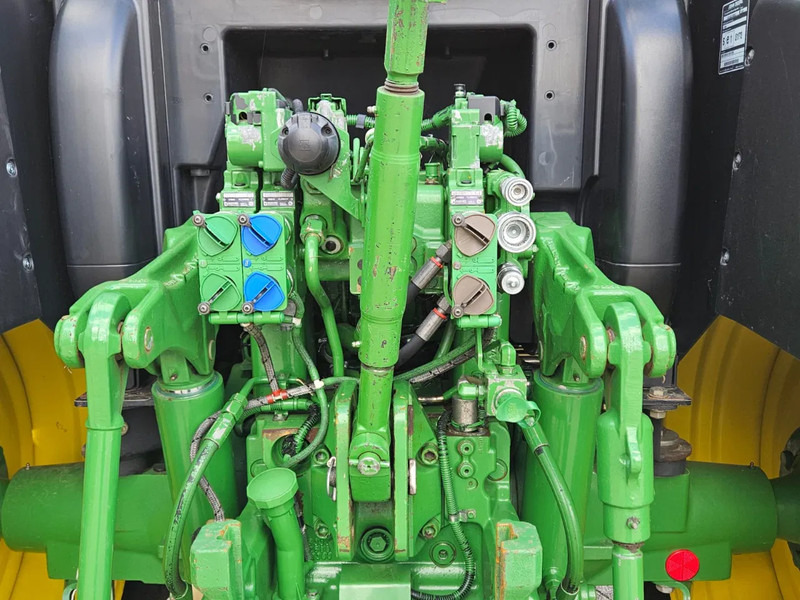 John Deere 6125R Autopower lízing John Deere 6125R Autopower: 19 kép.