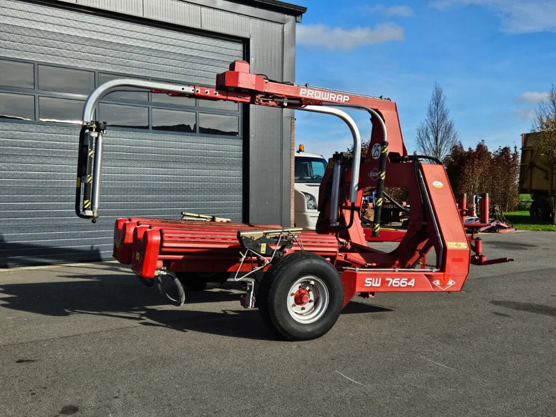 Kuhn Prowrap SW 7664 - Bálacsomagoló: 3 kép. Kuhn Prowrap SW 7664 - Bálacsomagoló: 3 kép.