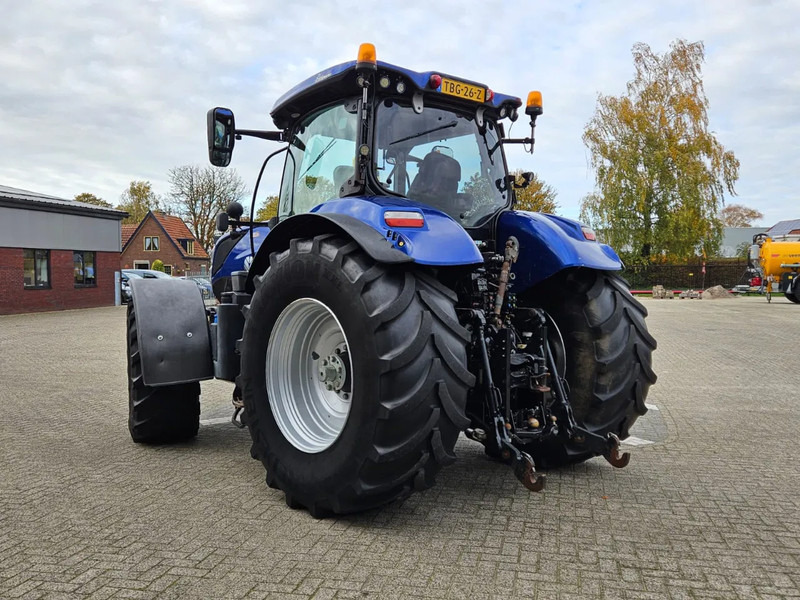 New Holland T7.230AC Autocommand - Traktor: 5 kép. New Holland T7.230AC Autocommand - Traktor: 5 kép.