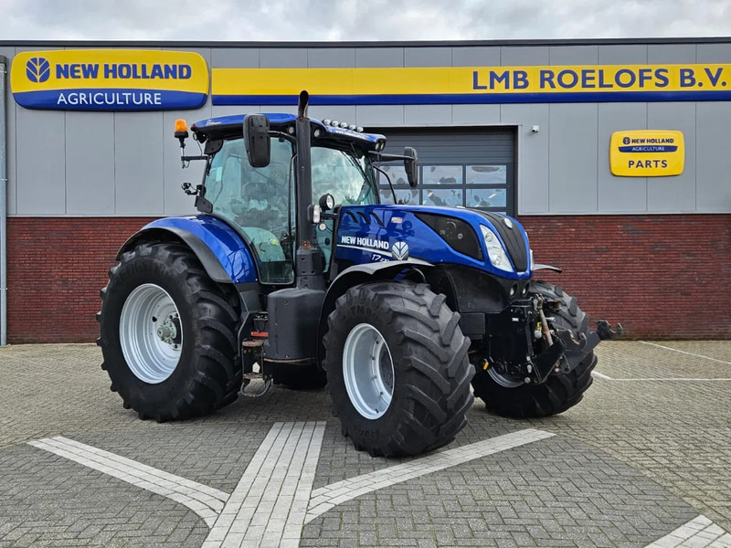 New Holland T7.230AC Autocommand - Traktor: 1 kép. New Holland T7.230AC Autocommand - Traktor: 1 kép.