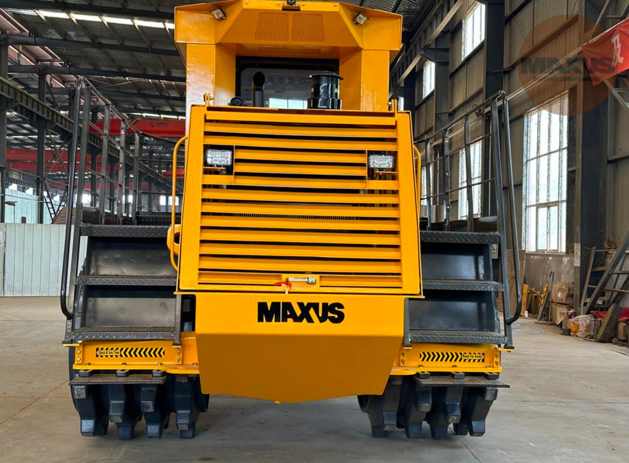 Maxus35-ton compactor - Talajtömörítő: 4 kép. Maxus35-ton compactor - Talajtömörítő: 4 kép.