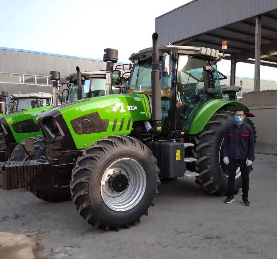 NEW 4x4 Tractor 130 HP MAXUS Warranty up to 10 YEARS НОВИЙ Трактор 4x4 130 К.с. MAXUS Гарантія до 10 РОКІВ NOWY Ciągnik 4x4 130 KM MAXUS Gwarancja do 10 LAT - Traktor: 1 kép. NEW 4x4 Tractor 130 HP MAXUS Warranty up to 10 YEARS НОВИЙ Трактор 4x4 130 К.с. MAXUS Гарантія до 10 РОКІВ NOWY Ciągnik 4x4 130 KM MAXUS Gwarancja do 10 LAT - Traktor: 1 kép.