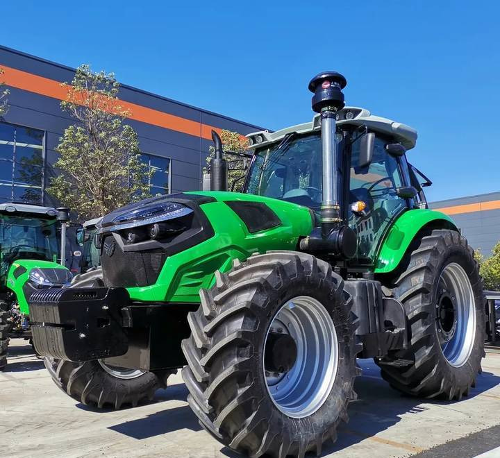 NEW MAXUS 200 HP 4x4 Tractor Warranty up to 10 YEARS НОВИЙ MAXUS 200 К.с. Трактор 4x4 Гарантія до 10 РОКІВ NOWY MAXUS 200 KM Ciągnik 4x4 Gwarancja do 10 LAT - Traktor: 1 kép. NEW MAXUS 200 HP 4x4 Tractor Warranty up to 10 YEARS НОВИЙ MAXUS 200 К.с. Трактор 4x4 Гарантія до 10 РОКІВ NOWY MAXUS 200 KM Ciągnik 4x4 Gwarancja do 10 LAT - Traktor: 1 kép.