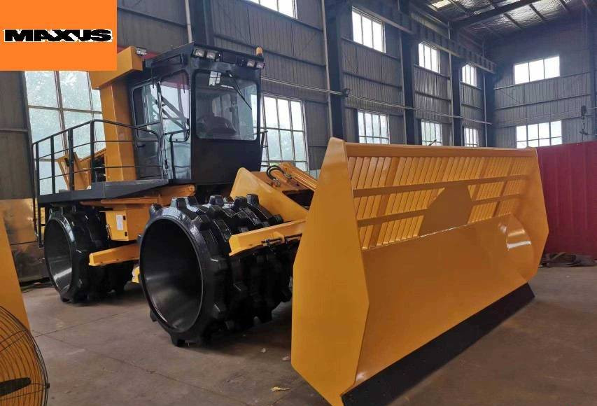 NEW MAXUS 30 TON Compactor Warranty up to 10 YEARS НОВИЙ КОМПАКТОР MAXUS 30 ТОН Гарантія до 10 РОКІВ NOWY KOMPAKTOR MAXUS 30 TON Gwarancja do 10 LAT - Talajtömörítő: 3 kép. NEW MAXUS 30 TON Compactor Warranty up to 10 YEARS НОВИЙ КОМПАКТОР MAXUS 30 ТОН Гарантія до 10 РОКІВ NOWY KOMPAKTOR MAXUS 30 TON Gwarancja do 10 LAT - Talajtömörítő: 3 kép.