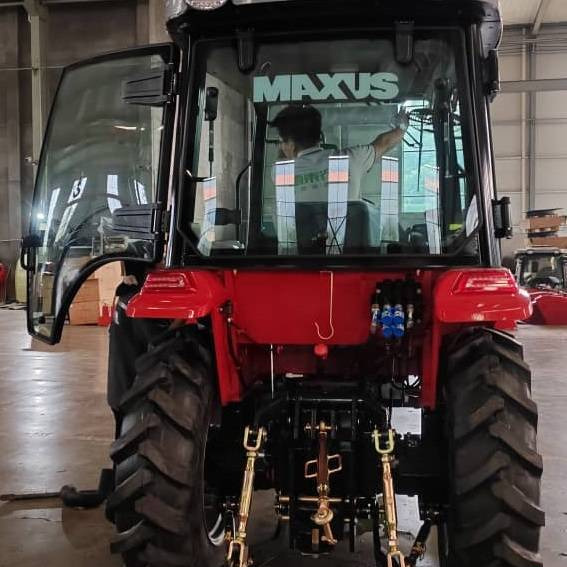 NEW MAXUS 70 HP 4x4 Export Tractor Warranty up to 10 YEARS НОВИЙ Трактор 70 К.с. 4x4 MAXUS Експорт Гарантія до 10 РОКІВ NOWY Ciągnik 70 KM 4x4 MAXUS Export Gwarancja do 10 LAT - Traktor: 3 kép. NEW MAXUS 70 HP 4x4 Export Tractor Warranty up to 10 YEARS НОВИЙ Трактор 70 К.с. 4x4 MAXUS Експорт Гарантія до 10 РОКІВ NOWY Ciągnik 70 KM 4x4 MAXUS Export Gwarancja do 10 LAT - Traktor: 3 kép.