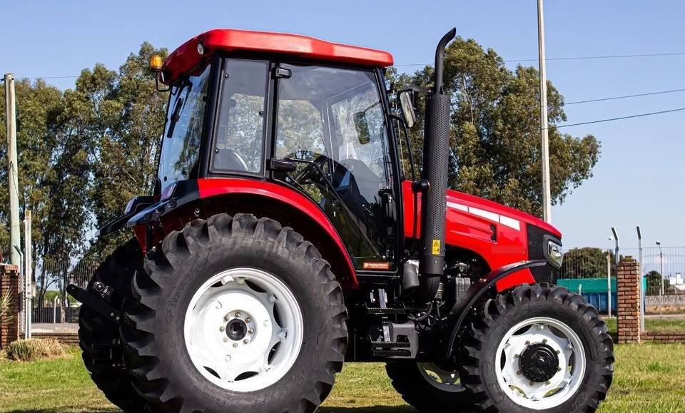 NEW MAXUS 85 HP Tractor 4x4 EURO 5 Warranty НОВИЙ MAXUS 85 К.с. Трактор 4x4 EURO 5 Гарантія NOWY MAXUS 85 KM Ciągnik 4x4 EURO 5 Gwarancja - Traktor: 1 kép. NEW MAXUS 85 HP Tractor 4x4 EURO 5 Warranty НОВИЙ MAXUS 85 К.с. Трактор 4x4 EURO 5 Гарантія NOWY MAXUS 85 KM Ciągnik 4x4 EURO 5 Gwarancja - Traktor: 1 kép.