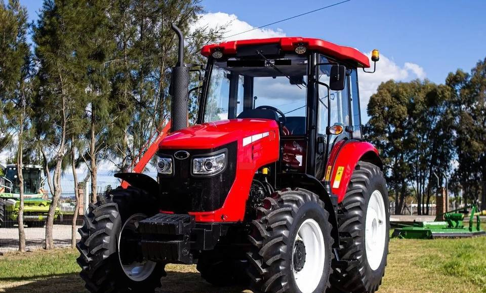 NEW MAXUS 97 HP 4x4 Tractor Euro 5 Warranty up to 10 YEARS | НОВИЙ MAXUS 97 К.с. Трактор 4x4 Євро 5 Гарантія до 10 РОКІВ - Traktor: 3 kép. NEW MAXUS 97 HP 4x4 Tractor Euro 5 Warranty up to 10 YEARS | НОВИЙ MAXUS 97 К.с. Трактор 4x4 Євро 5 Гарантія до 10 РОКІВ - Traktor: 3 kép.