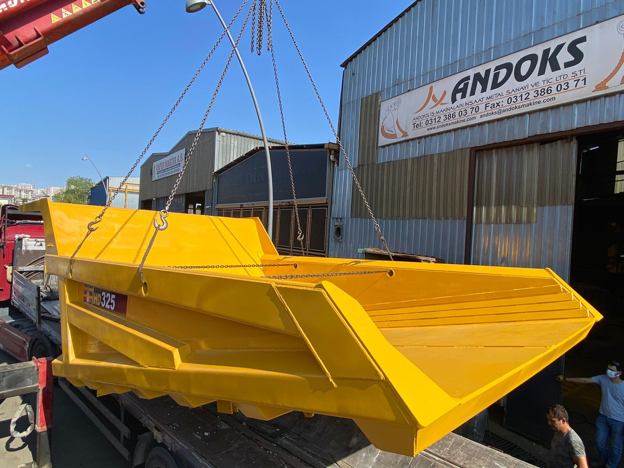 Dump truck - Dömper: 1 kép. Dump truck - Dömper: 1 kép.