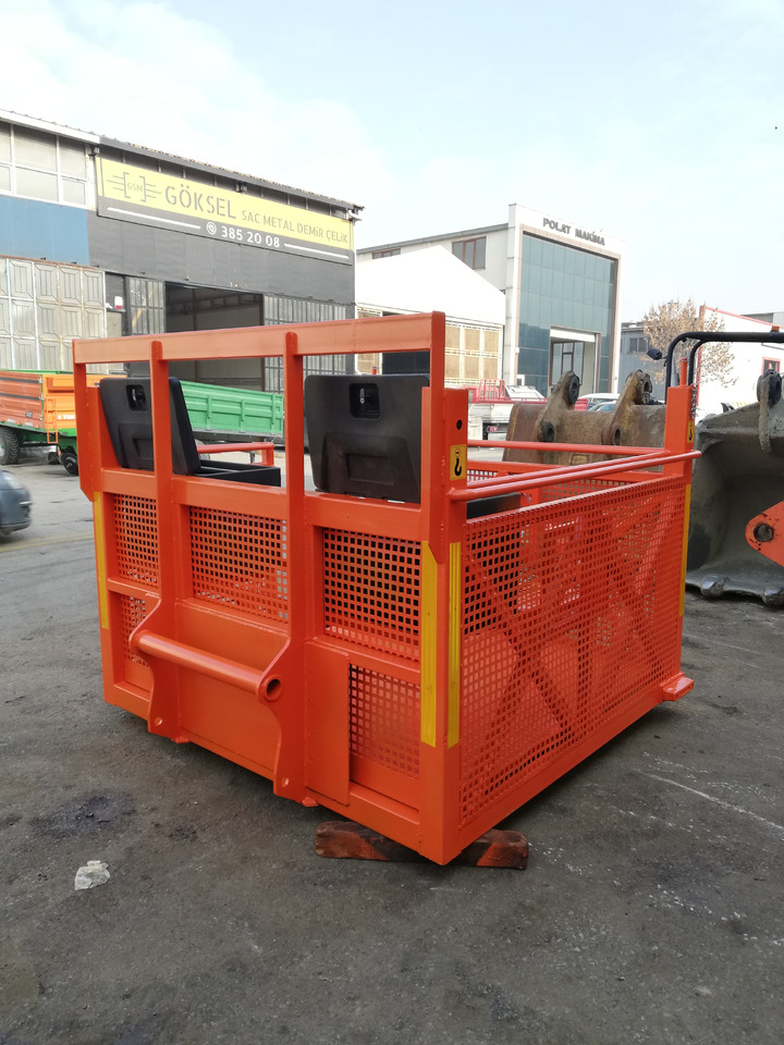 Manitou Basket attachment - Kanál - Bontó kotrógép: 5 kép. Manitou Basket attachment - Kanál - Bontó kotrógép: 5 kép.
