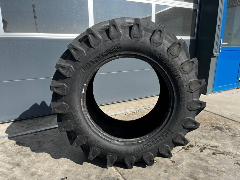 Trelleborg 480/65 R28 new - Gumiabroncsok és felnik - Mezőgazdasági gépek: 5 kép. Trelleborg 480/65 R28 new - Gumiabroncsok és felnik - Mezőgazdasági gépek: 5 kép.