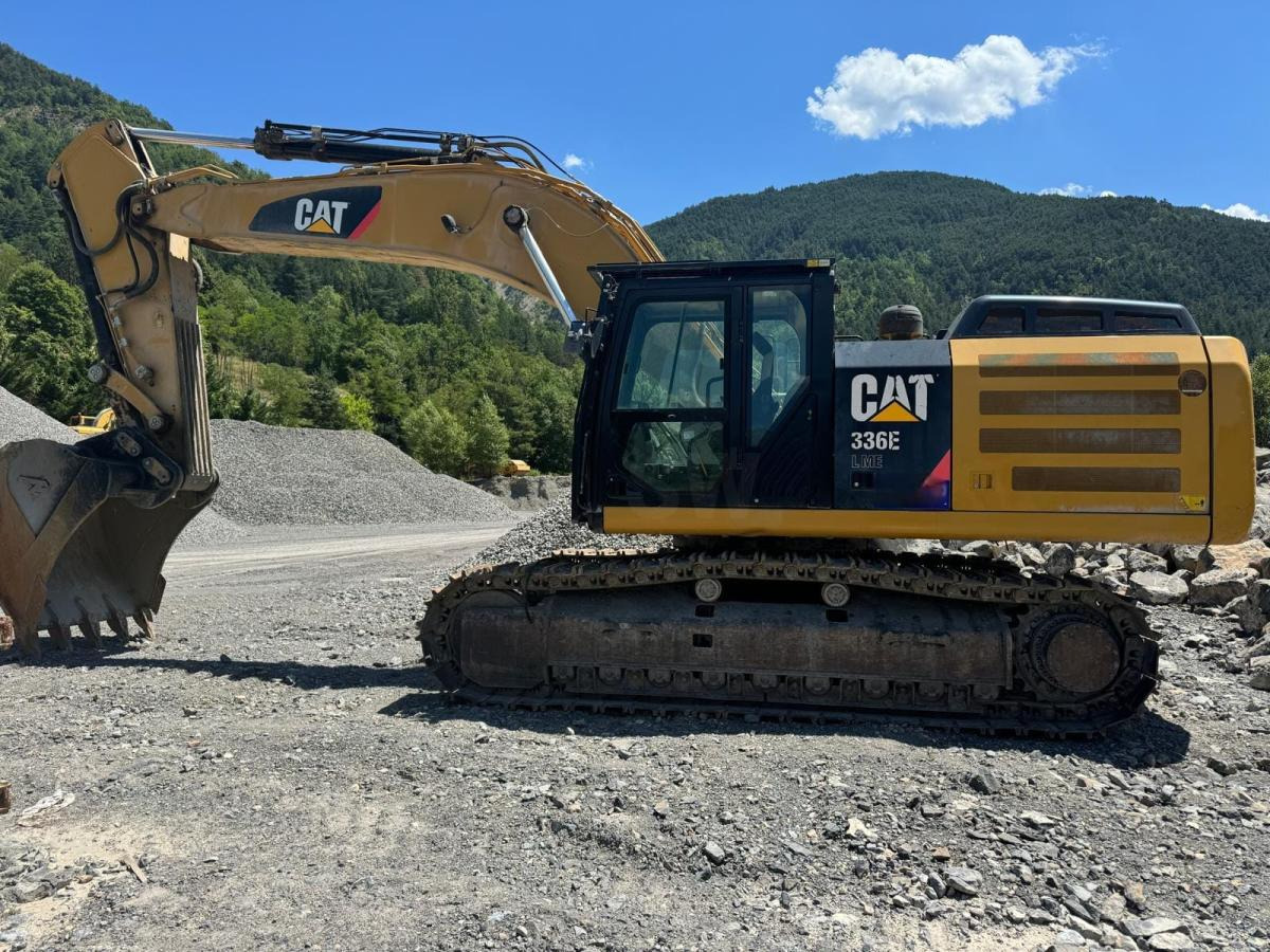 Caterpillar 336EL ME - Lánctalpas kotró: 2 kép. Caterpillar 336EL ME - Lánctalpas kotró: 2 kép.