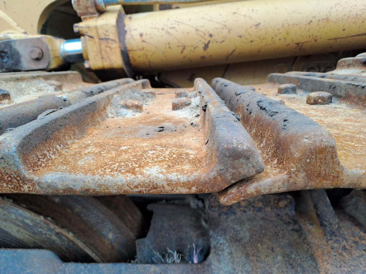 Lánctalpas homlokrakodó Caterpillar 973C: 11 kép.
