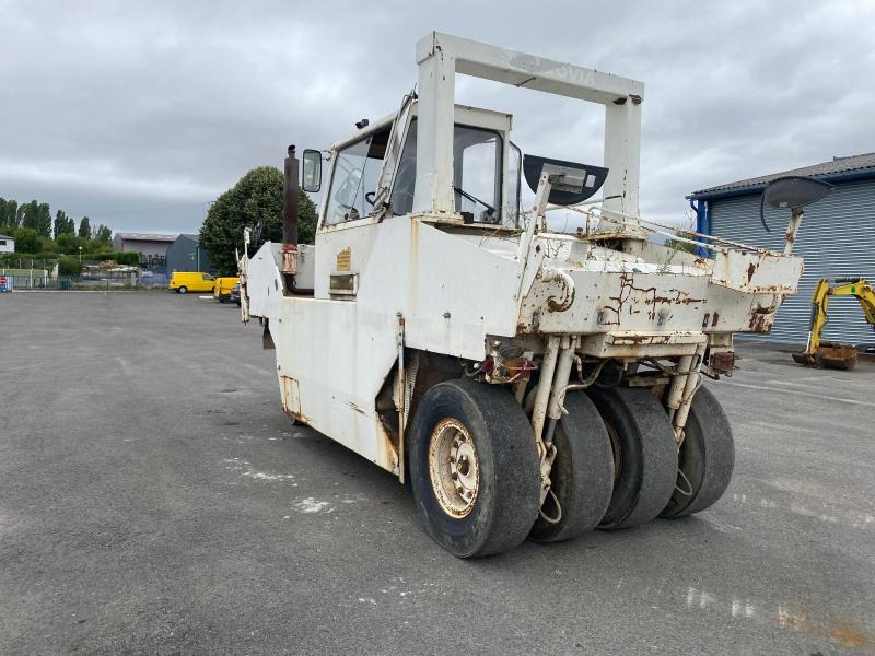 Caterpillar PS300 - Pneumatikus henger: 5 kép. Caterpillar PS300 - Pneumatikus henger: 5 kép.