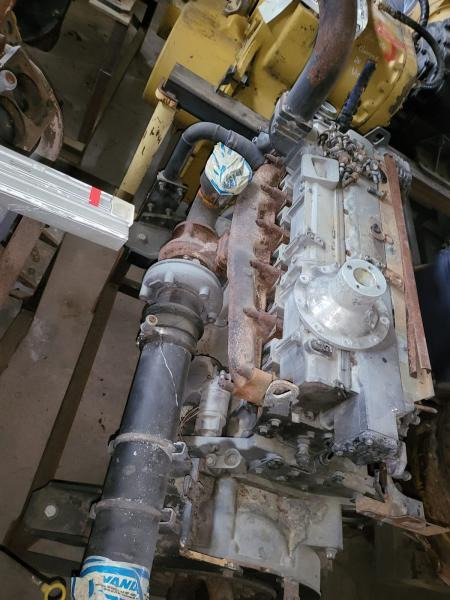 Deutz TCD 2013 L06 2V 243 HP - Motor - Építőipari gépek: 3 kép. Deutz TCD 2013 L06 2V 243 HP - Motor - Építőipari gépek: 3 kép.