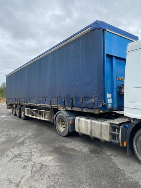 Fruehauf GT TRAILOR - Ponyvás félpótkocsi: 4 kép. Fruehauf GT TRAILOR - Ponyvás félpótkocsi: 4 kép.