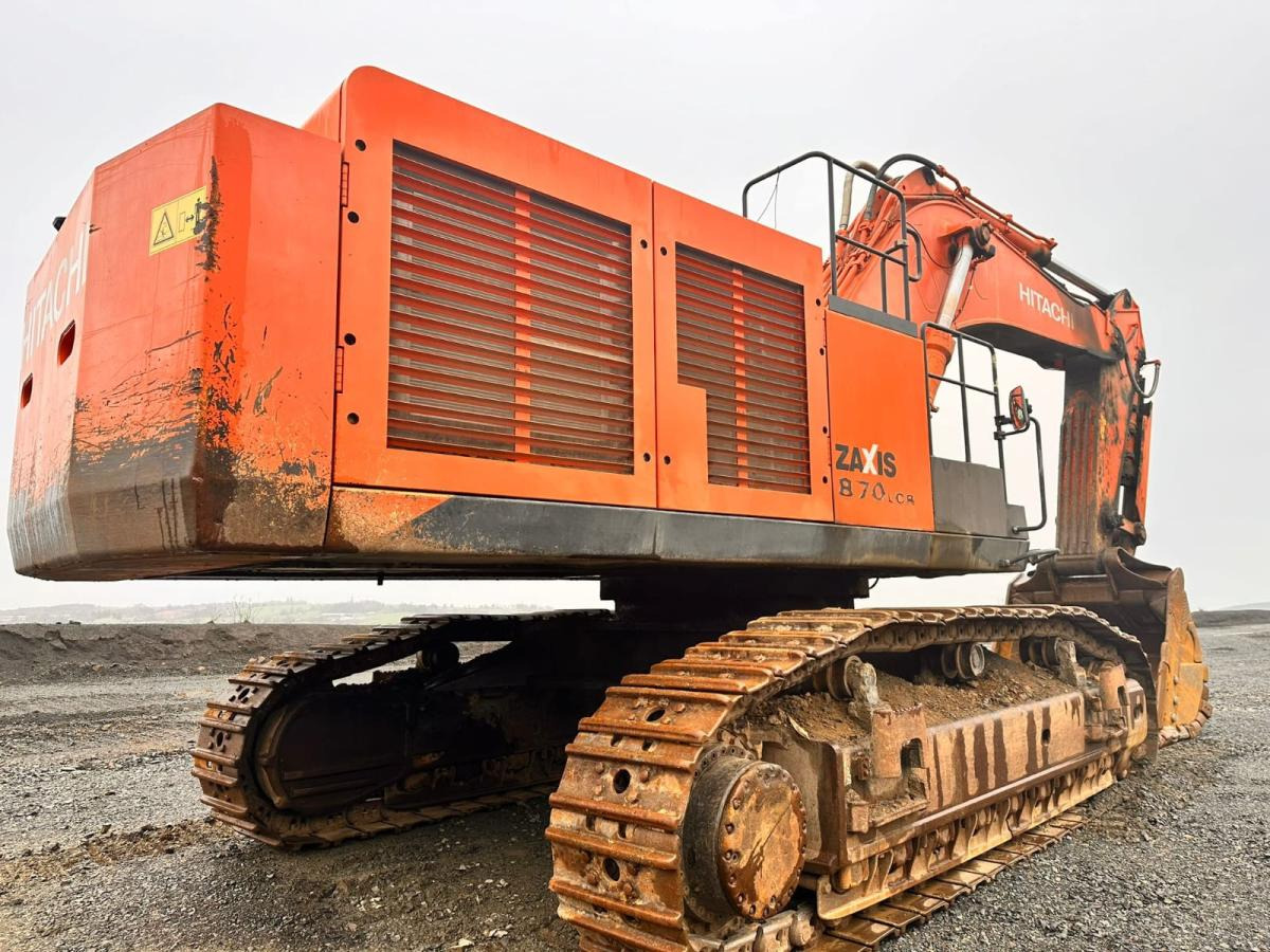 Hitachi ZX870 LCR-5B - Lánctalpas kotró: 3 kép. Hitachi ZX870 LCR-5B - Lánctalpas kotró: 3 kép.