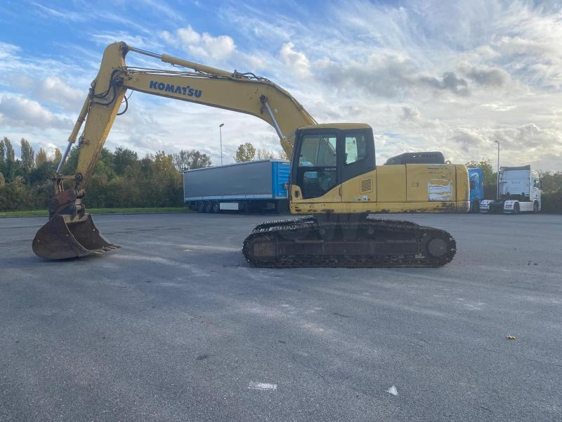 Komatsu PC210NLC-7 - Lánctalpas kotró: 2 kép. Komatsu PC210NLC-7 - Lánctalpas kotró: 2 kép.