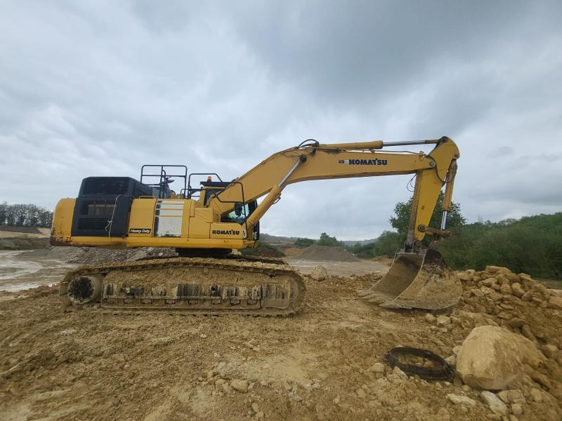 Komatsu PC490LC - Lánctalpas kotró: 3 kép. Komatsu PC490LC - Lánctalpas kotró: 3 kép.