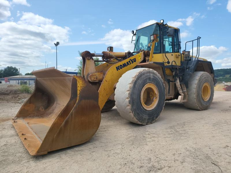 Komatsu WA480-6 - Gumikerekes homlokrakodó: 2 kép. Komatsu WA480-6 - Gumikerekes homlokrakodó: 2 kép.