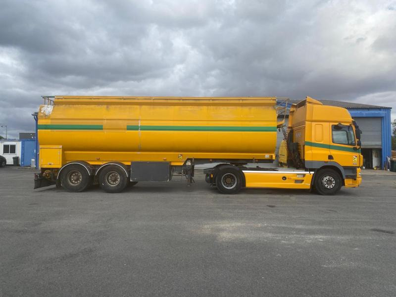 DAF CF85 460 - Nyergesvontató: 4 kép. DAF CF85 460 - Nyergesvontató: 4 kép.