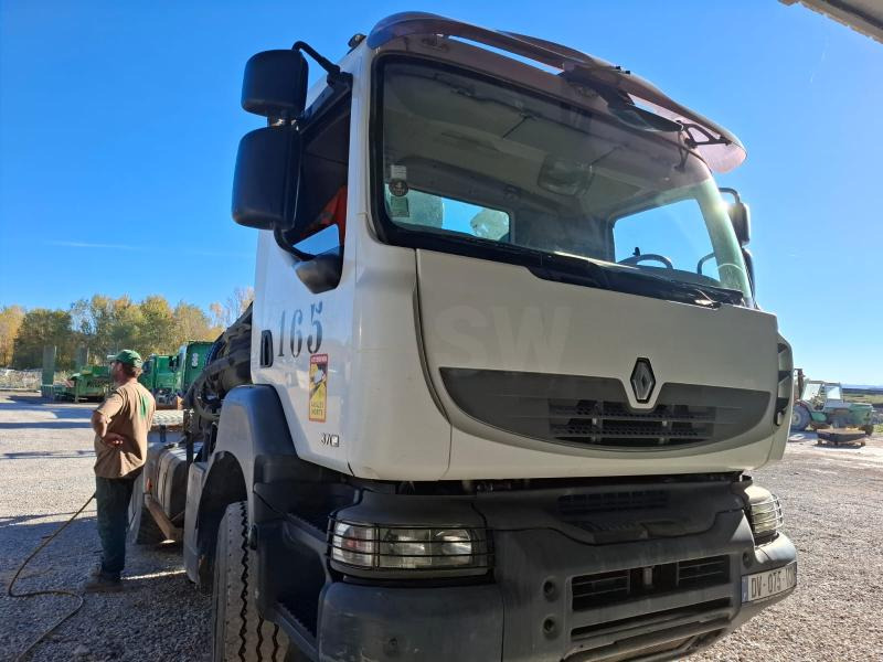 Renault 370 DXI - Horgos rakodó teherautó, Darus autó: 3 kép. Renault 370 DXI - Horgos rakodó teherautó, Darus autó: 3 kép.