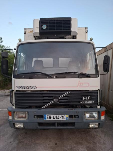 Volvo FL6 - Hűtős teherautó: 3 kép. Volvo FL6 - Hűtős teherautó: 3 kép.