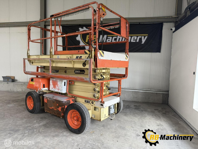 Onbekend merken JLG 3969 - Villás targonca: 2 kép. Onbekend merken JLG 3969 - Villás targonca: 2 kép.
