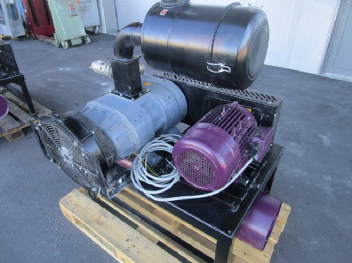 BARRATI VAKUUMPUMPE MIT GESTELL MIT ANSAUGFILTER UND SCHALLDÄMPFER - Csomagológép: 3 kép. BARRATI VAKUUMPUMPE MIT GESTELL MIT ANSAUGFILTER UND SCHALLDÄMPFER - Csomagológép: 3 kép.