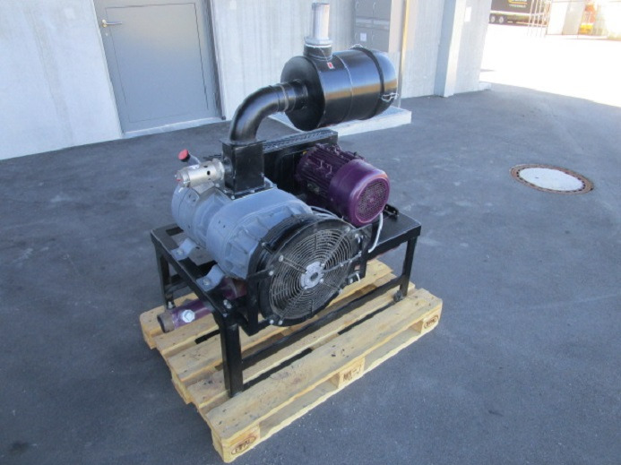 BARRATI VAKUUMPUMPE MIT GESTELL MIT ANSAUGFILTER UND SCHALLDÄMPFER - Csomagológép: 2 kép. BARRATI VAKUUMPUMPE MIT GESTELL MIT ANSAUGFILTER UND SCHALLDÄMPFER - Csomagológép: 2 kép.