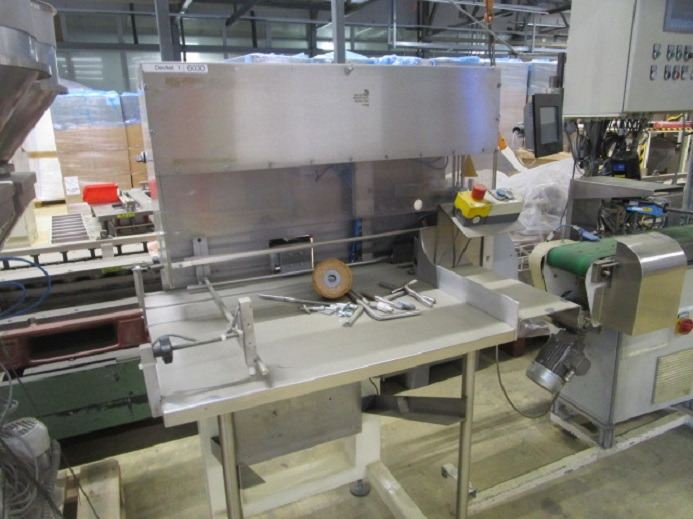 DECKEL ETIKETTIER ANLAGE (Zweckform mit Schleuter Etiketenspender) - Csomagológép: 2 kép. DECKEL ETIKETTIER ANLAGE (Zweckform mit Schleuter Etiketenspender) - Csomagológép: 2 kép.