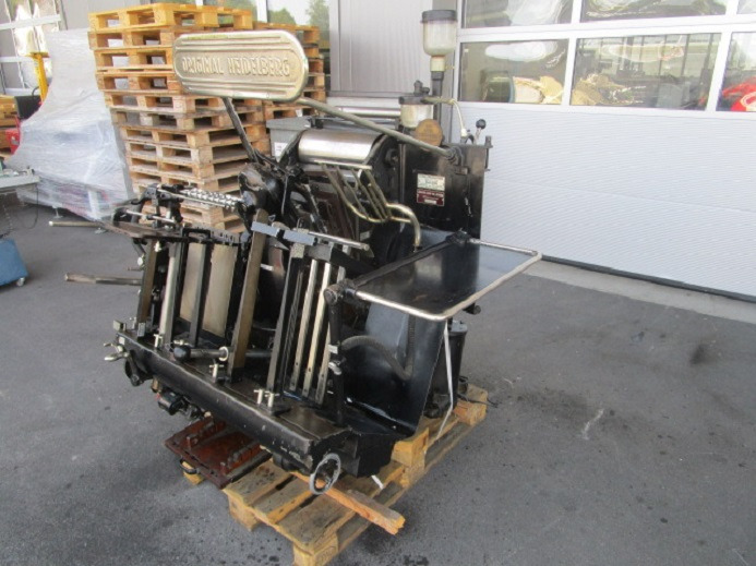 HEIDELBERG TIEGEL A4 - Ofszet nyomdagép: 3 kép. HEIDELBERG TIEGEL A4 - Ofszet nyomdagép: 3 kép.