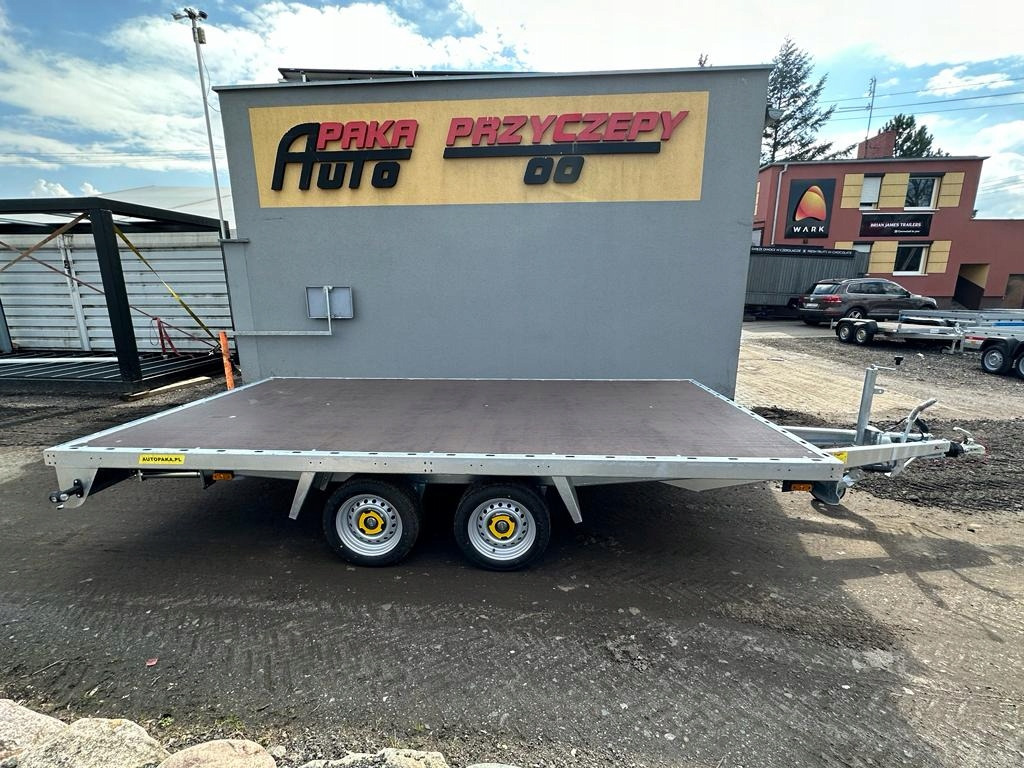PLATFORMY PRZYCZEPA 4x2 WARK DMC 2700 / WARK 4x2 Platform Trailer DMC 2700 - Platós pótkocsi: 2 kép. PLATFORMY PRZYCZEPA 4x2 WARK DMC 2700 / WARK 4x2 Platform Trailer DMC 2700 - Platós pótkocsi: 2 kép.