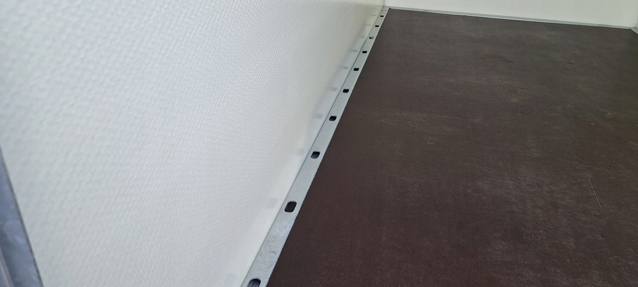 PRZYCZEPA KONTENER CARGO 4 BOX 3x1,5 DMC 2700 / CARGO CONTAINER TRAILER 4 BOX 3x1.5 DMC 2700 - Pótkocsi dobozos: 4 kép. PRZYCZEPA KONTENER CARGO 4 BOX 3x1,5 DMC 2700 / CARGO CONTAINER TRAILER 4 BOX 3x1.5 DMC 2700 - Pótkocsi dobozos: 4 kép.