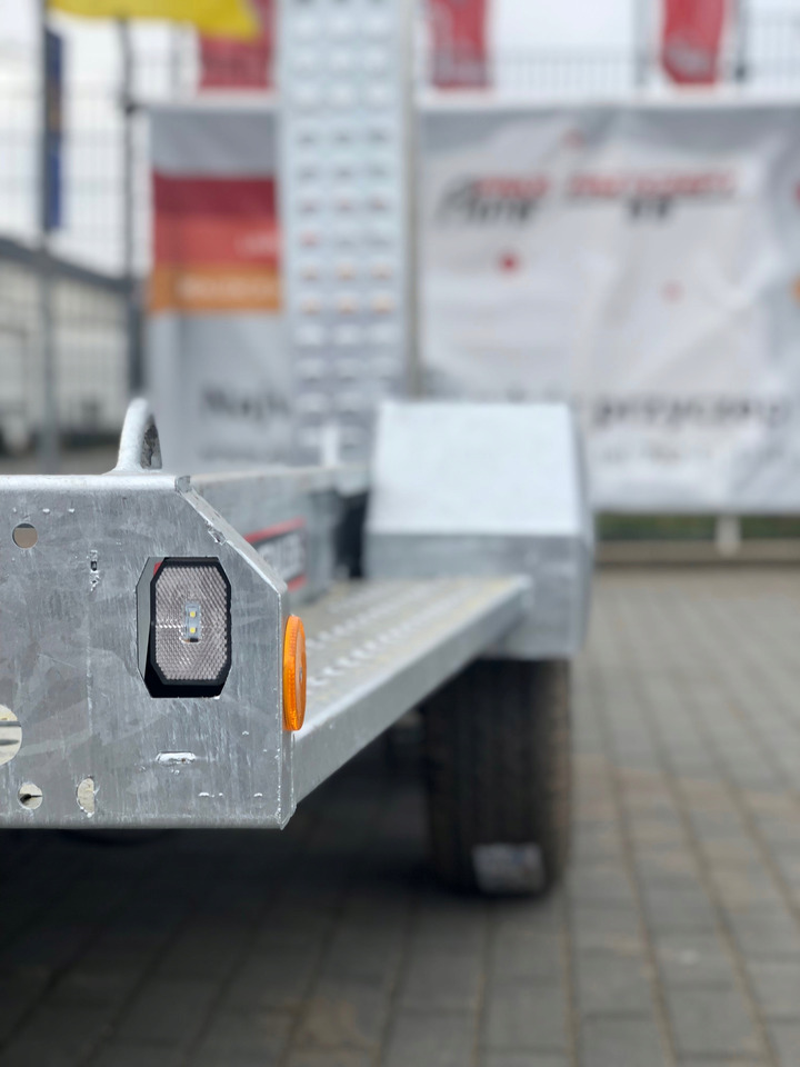 PRZYCZEPA LAWETA KOPARKI MINIKOPARKI 370x170 CM, 3500 KG / EXCAVATOR MINI EXCAVATOR TRANSPORTER TRAILER 370x170 CM, DMC 3500 KG - Gépszállító utánfutó: 2 kép. PRZYCZEPA LAWETA KOPARKI MINIKOPARKI 370x170 CM, 3500 KG / EXCAVATOR MINI EXCAVATOR TRANSPORTER TRAILER 370x170 CM, DMC 3500 KG - Gépszállító utánfutó: 2 kép.