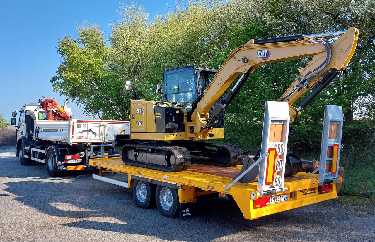 PRZYCZEPA POD KOPARKĘ MINI - MIDI ŁADOWNOŚĆ 8 580 KG GOURDON PEB111 / MINI - MIDI EXCAVATOR TRAILER WITH PAYLOAD 8,580 KG GOURDON PEB111 - Gépszállító utánfutó: 2 kép. PRZYCZEPA POD KOPARKĘ MINI - MIDI ŁADOWNOŚĆ 8 580 KG GOURDON PEB111 / MINI - MIDI EXCAVATOR TRAILER WITH PAYLOAD 8,580 KG GOURDON PEB111 - Gépszállító utánfutó: 2 kép.