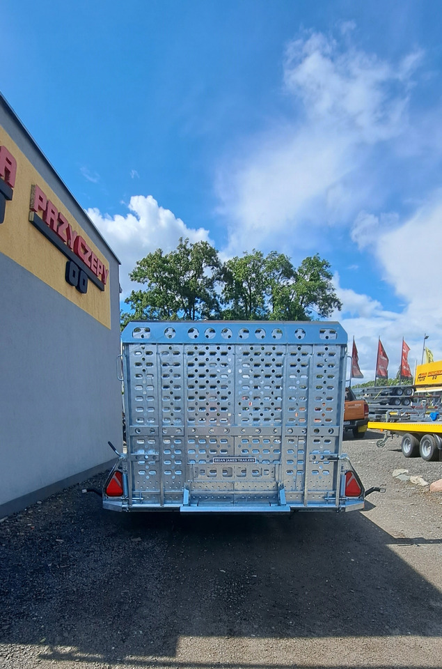 PRZYCZEPA Z RAMPĄ POD KOPARKĘ DO MINIKOPARKI 3500 / TRAILER WITH RAMPS FOR EXCAVATOR MINI EXCAVATOR 3500 - Gépszállító utánfutó: 3 kép. PRZYCZEPA Z RAMPĄ POD KOPARKĘ DO MINIKOPARKI 3500 / TRAILER WITH RAMPS FOR EXCAVATOR MINI EXCAVATOR 3500 - Gépszállító utánfutó: 3 kép.