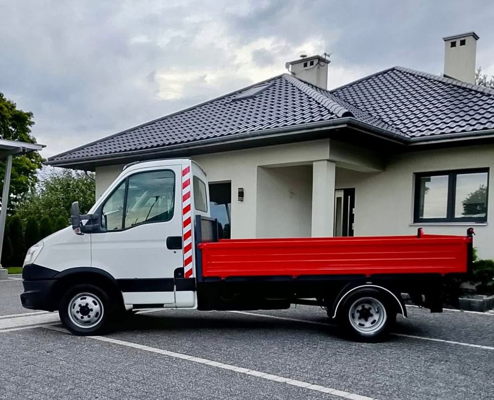 Iveco Daily - Billenőplatós teherautó: 5 kép. Iveco Daily - Billenőplatós teherautó: 5 kép.