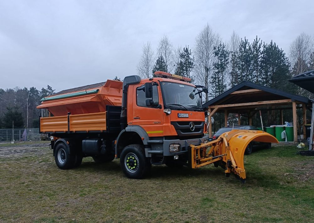 Mercedes-Benz Axor 1824 - Hóeltakarító gép: 5 kép. Mercedes-Benz Axor 1824 - Hóeltakarító gép: 5 kép.