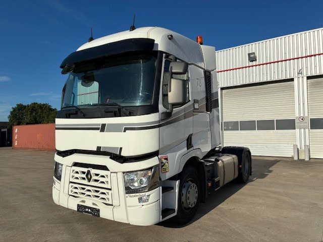 Renault Trucks T - Nyergesvontató: 1 kép. Renault Trucks T - Nyergesvontató: 1 kép.