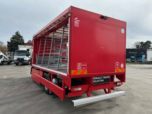 Renault Trucks D - Teherautó: 4 kép. Renault Trucks D - Teherautó: 4 kép.