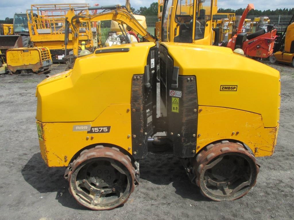 Ammann ARR 1575 - Úthenger: 1 kép. Ammann ARR 1575 - Úthenger: 1 kép.